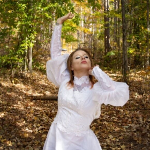 VINTAGE Wedding Dresses - Picture 2 of 12